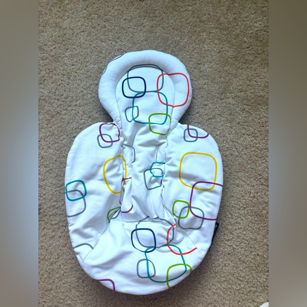 Colorful Geometric 4moms infant seat